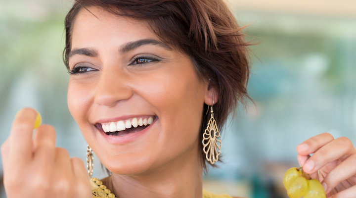 Eat your way to a whiter smile! Try these natural teeth-whiteners: