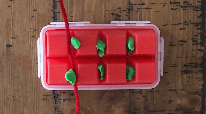 This project uses an ice tray, Play-Doh, and pipe cleaners to illustrate the importance of flossing! Teaching kids to floss just got a whole lot easier. 