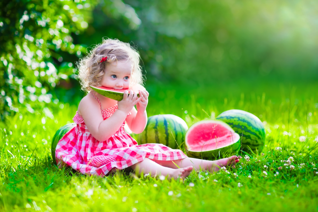 Watermelon is not only a tasty treat – it’s also good for you. This healthy fruit is packed with nutrients and vitamins that benefit the teeth.